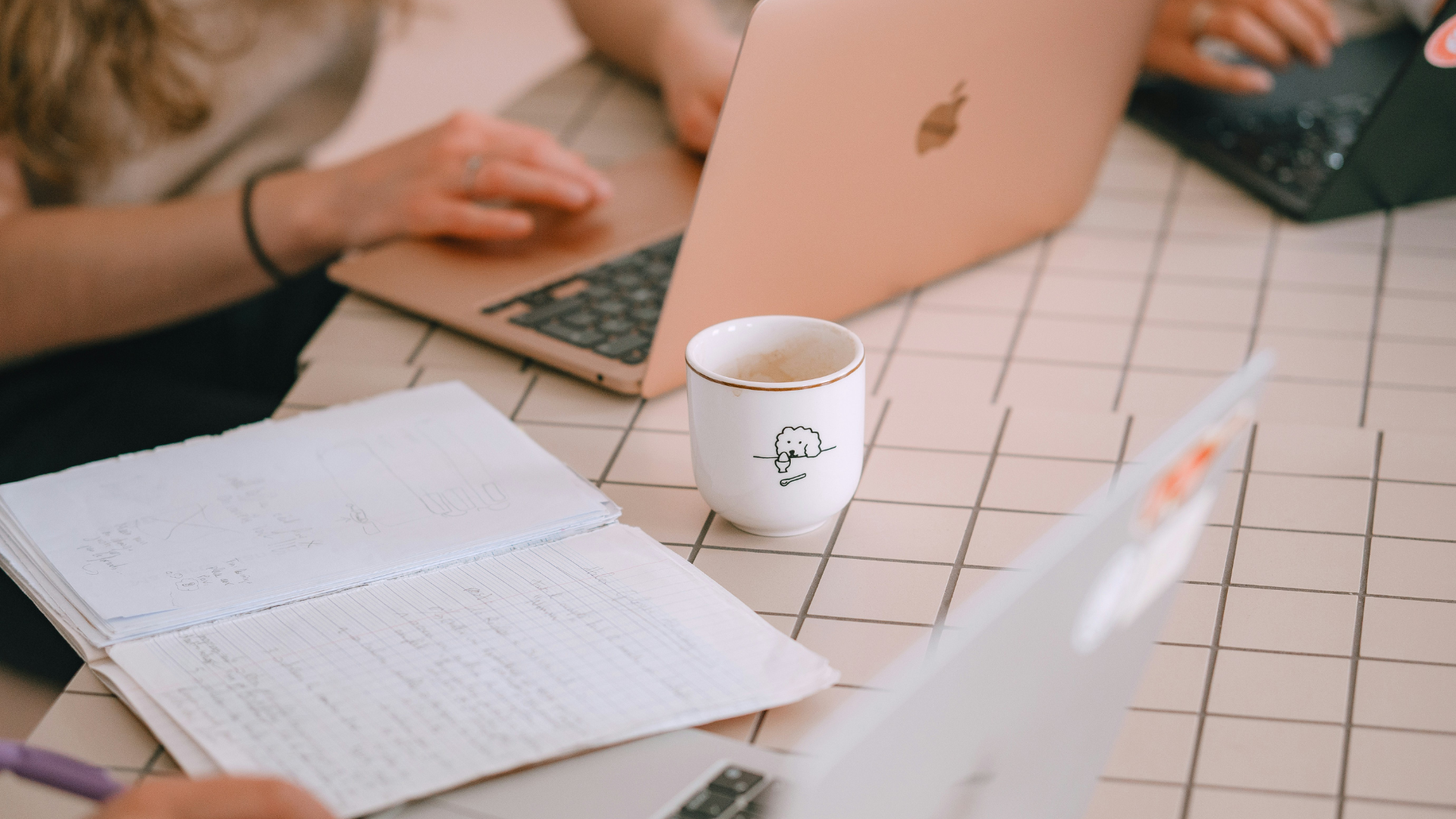 Deja de mirar a tu competencia: cómo tomar mejores decisiones de marketing